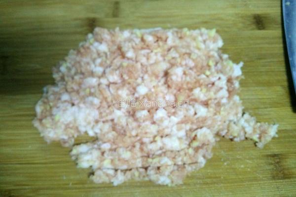 胡萝卜鲜肉饺子的做法图解6