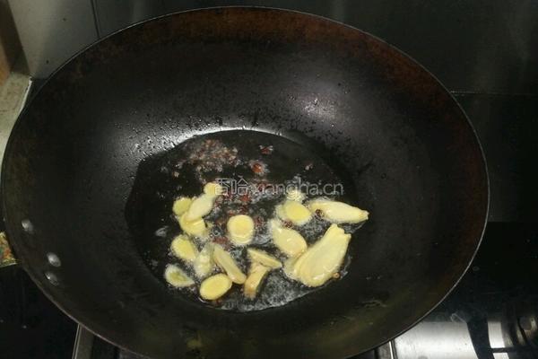 土豆烧排骨的做法图解3
