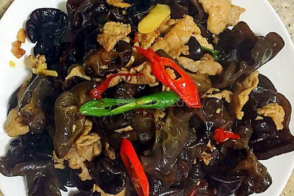 黑木耳炒肉片的做法图解6