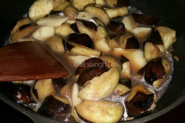 东北版土豆炖茄子的做法图解6