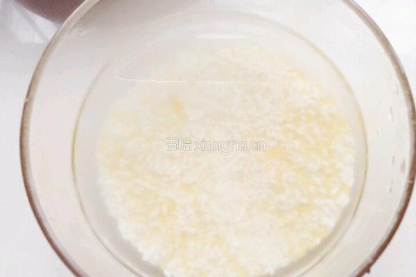 马蹄胡萝卜粥的做法图解1