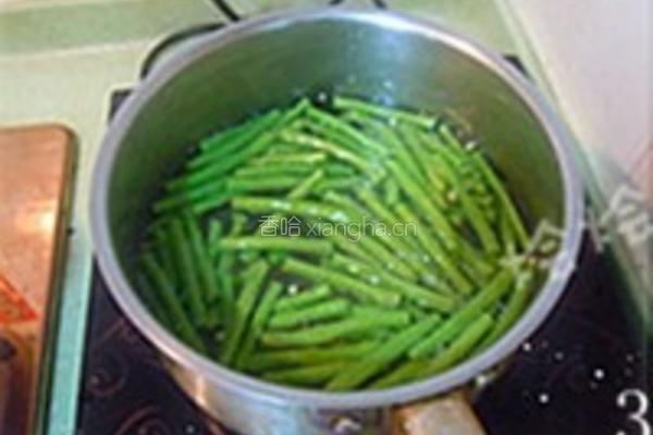 凉拌豆角的做法图解2