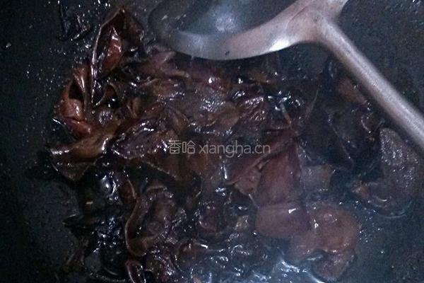 豆腐木耳炒肉的做法图解3