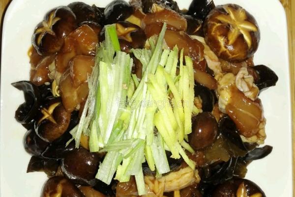 香菇木耳蒸鸡的做法图解4
