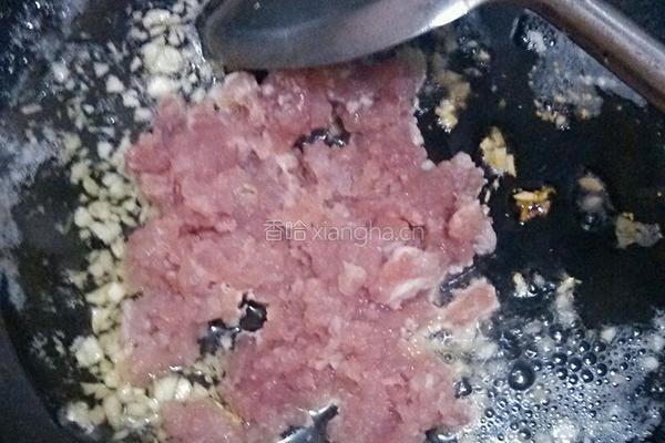 蒜蓉肉汁灼白菜的做法图解7