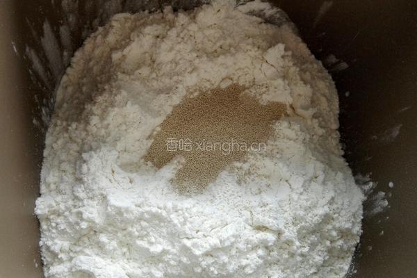 花式山楂面包的做法图解1