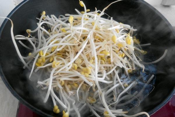 凉拌黄豆芽的做法图解2
