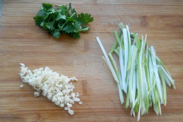 凉拌黄豆芽的做法图解3