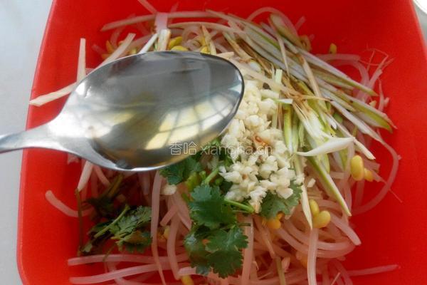 凉拌黄豆芽的做法图解5