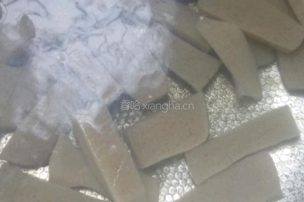 煮魔芋条的做法图解3