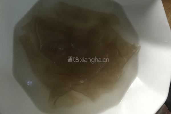 青椒木耳炒粉皮的做法图解3