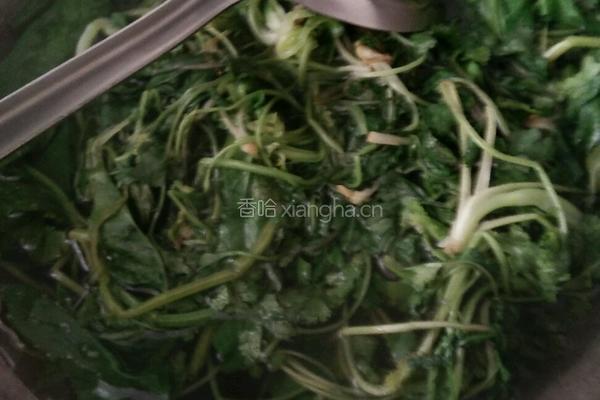 凉拌香菜花生米的做法图解3