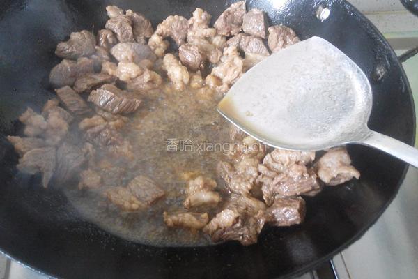 啤酒红烧胡萝卜牛肉的做法图解4
