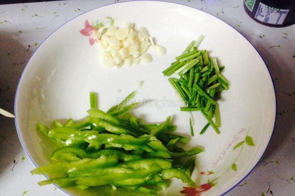 木耳山药的做法图解2