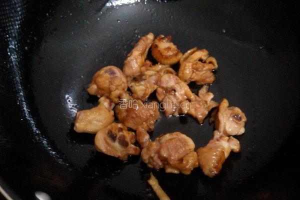 青椒炒鸡肉的做法图解3