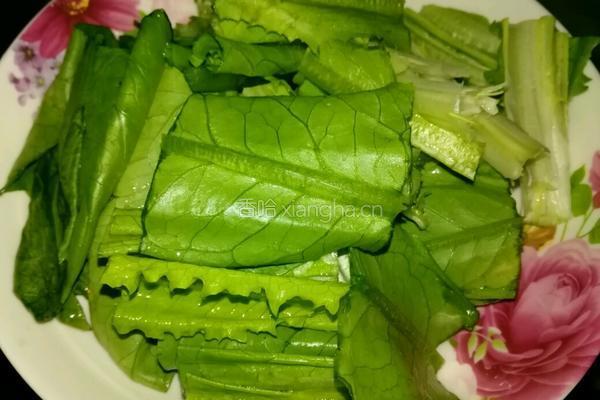 蒜蓉油麦菜的做法图解2