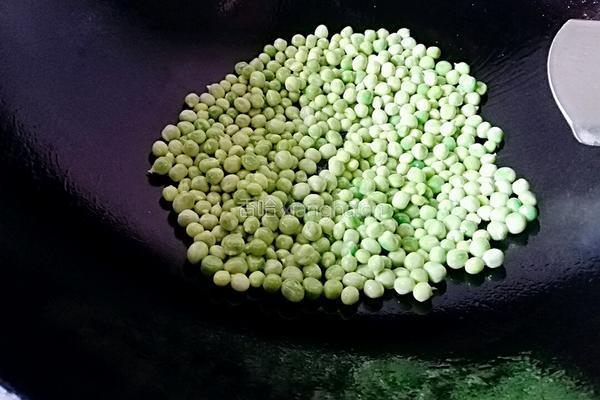 腊肠豌豆饭的做法图解4
