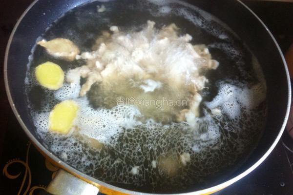 山药瘦肉汤的做法图解3