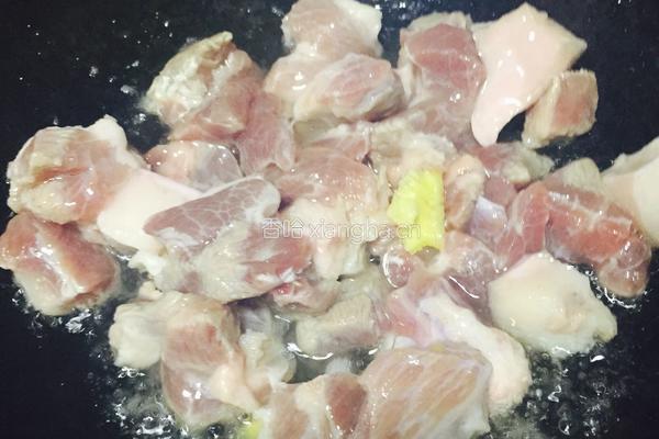 红烧肉炖土豆的做法图解7