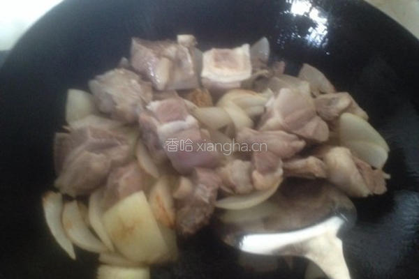 洋葱胡萝卜羊肉煲的做法图解7