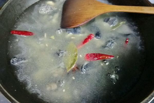滋补乌鸡汤的做法图解7