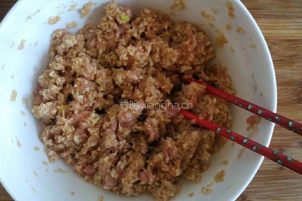 莲藕肉馅水饺的做法图解4