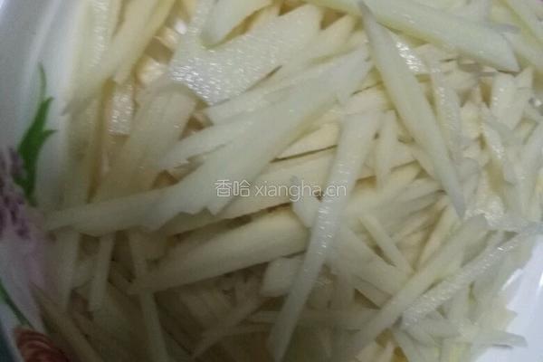 凉拌土豆丝的做法图解1