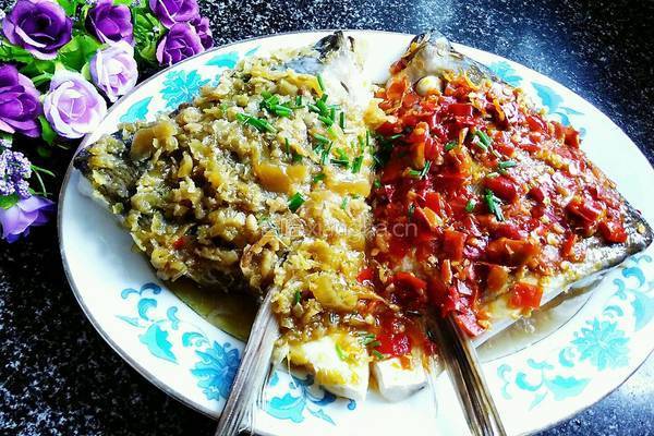 双拼剁椒鱼头的做法图解15