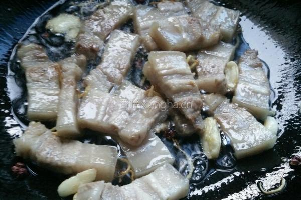 梅菜闷五花肉块的做法图解3