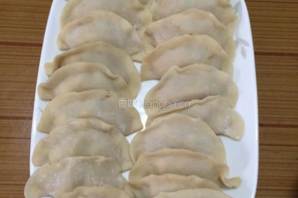 猪肉胡萝卜饺子的做法图解6