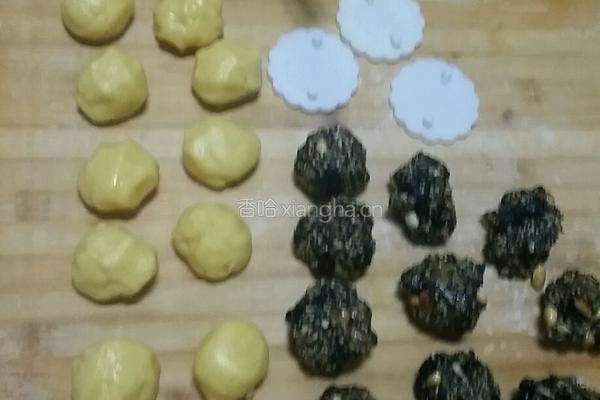芝麻广式月饼的做法图解5