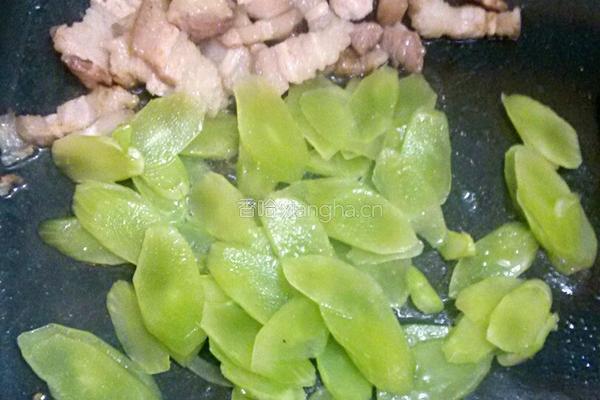 莴笋炒肉的做法图解3