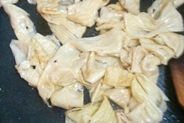 豆腐皮炒肉的做法图解5