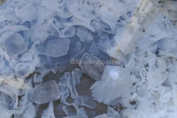 金橙银耳羹的做法图解2