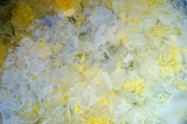 金橙银耳羹的做法图解4
