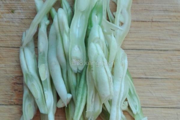 蚝油脆皮鹌鹑蛋的做法图解3