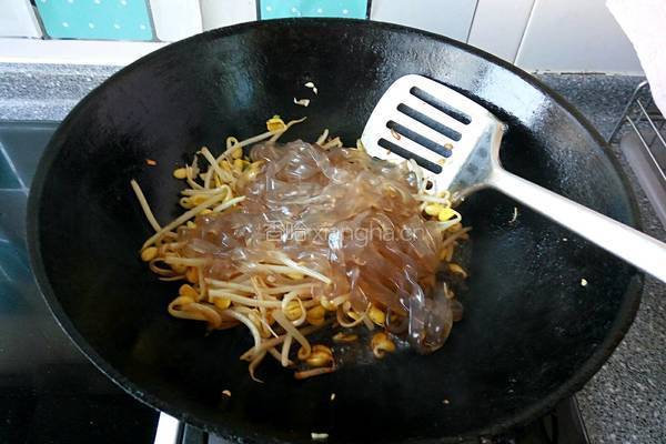 宽粉黄豆芽的做法图解5