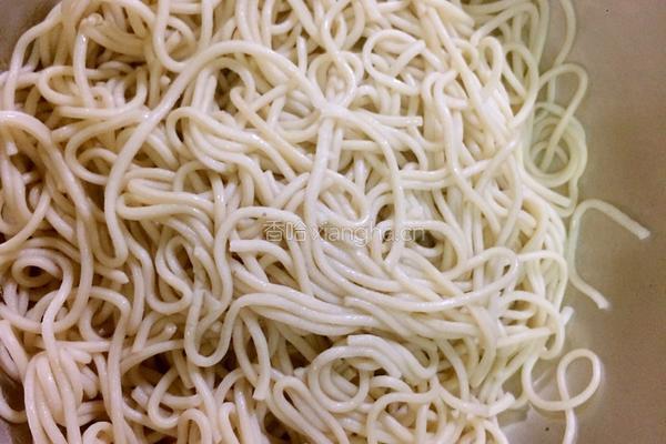 私房杂酱面的做法图解1