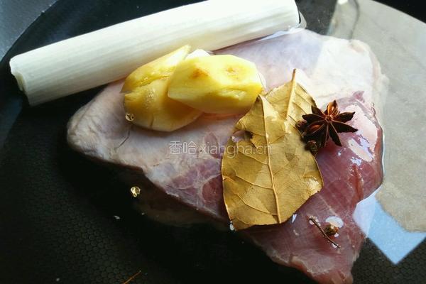 梅菜扣肉的做法图解2