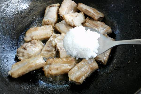 排骨炖芋头的做法图解10