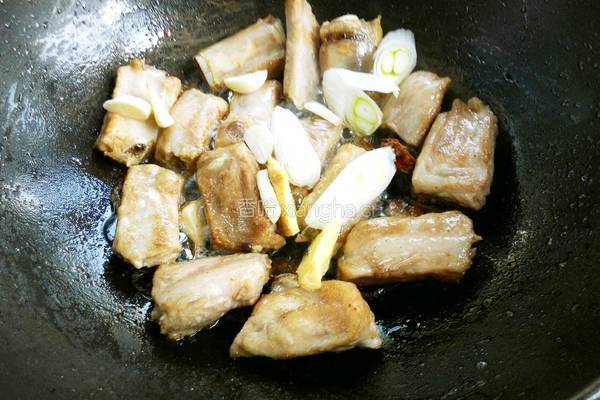 排骨炖芋头的做法图解11