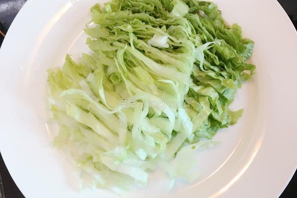 砂锅生菜肉丸煲的做法图解4