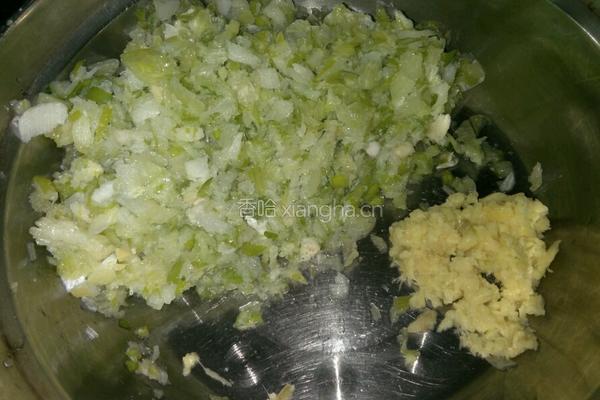 羊肉萝卜饺子的做法图解4