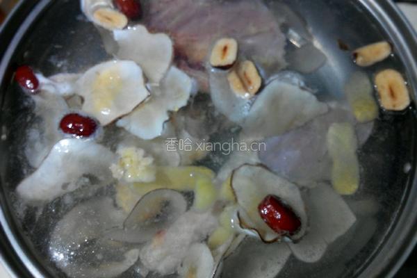 海底椰土鸡汤的做法图解4