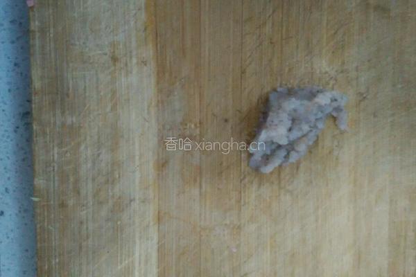 虾仁香肠鸡蛋羹的做法图解1