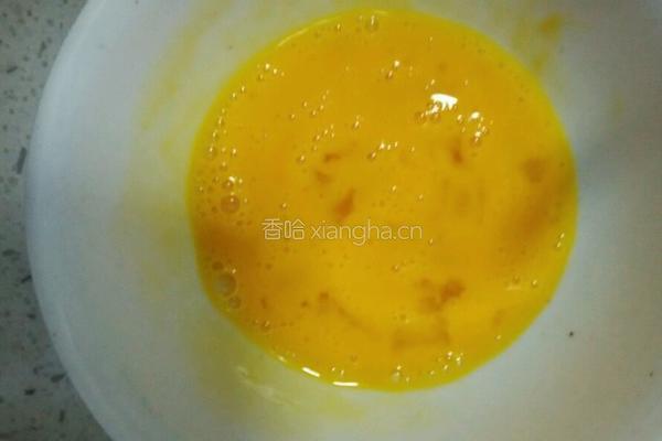 虾仁香肠鸡蛋羹的做法图解3