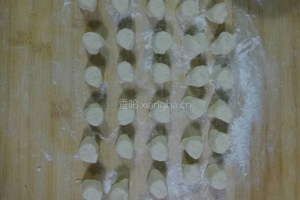牛肉酸菜馅饺子的做法图解8