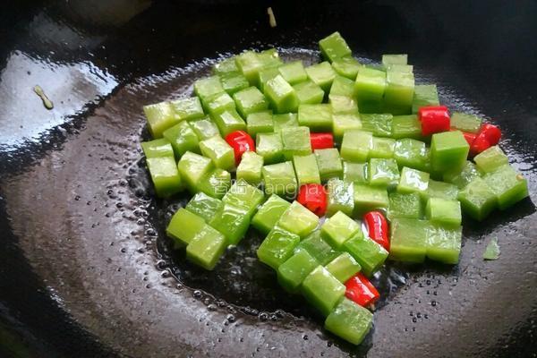 窝笋炒肉丁的做法图解4