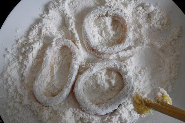 香酥鱿鱼圈的做法图解4