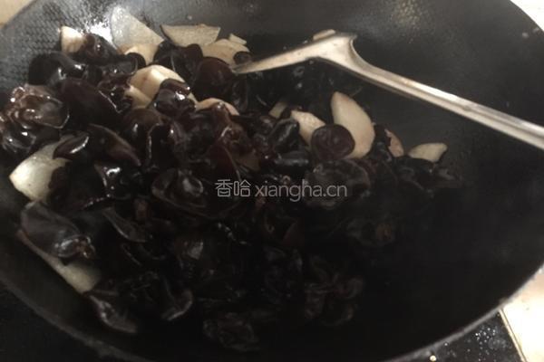 黑木耳炒山药的做法图解6